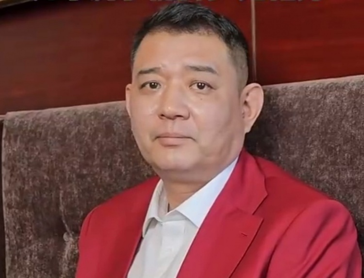 鞏曉彬：剛打球時(shí)工資20多塊錢(qián) 主要給父母、給家里改善生活