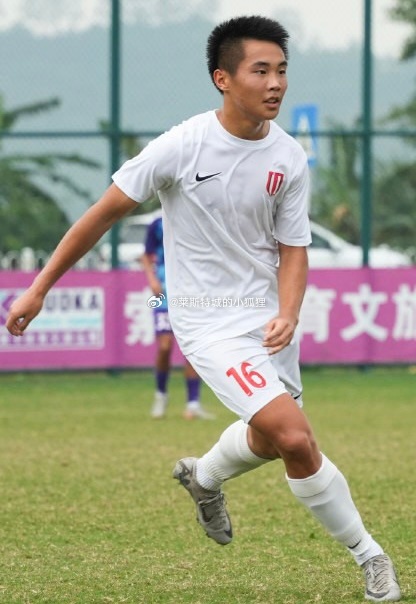 中國職業(yè)賽場首位09后！成都蓉城B隊(duì)16歲小將帥惟浩上演生涯首秀