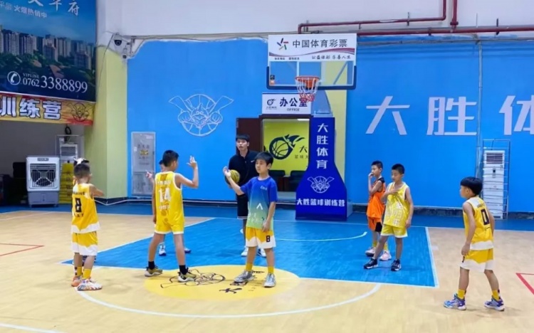 廣東河源體彩少兒籃球培訓(xùn)班：結(jié)營(yíng)不散場(chǎng)，夢(mèng)想正啟航