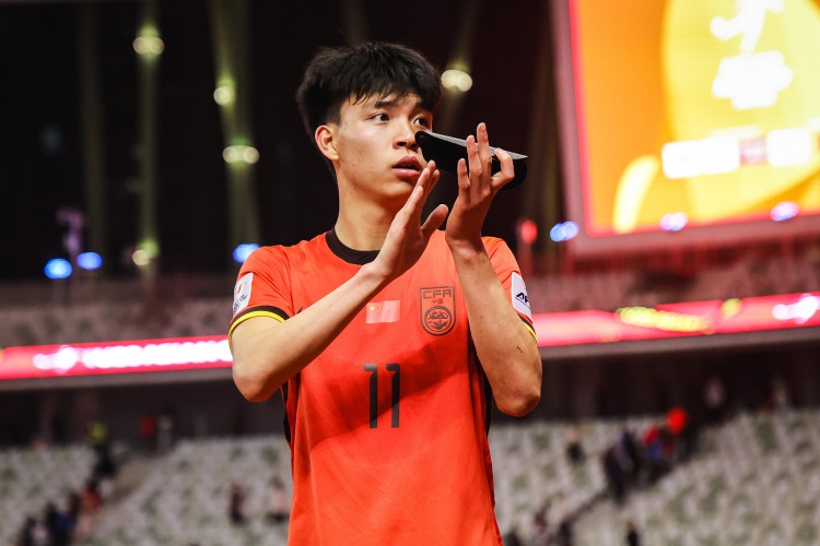 期待首秀！18歲王鈺棟入選中澳戰(zhàn)名單&穿11號(hào)，首進(jìn)國(guó)足正賽名單